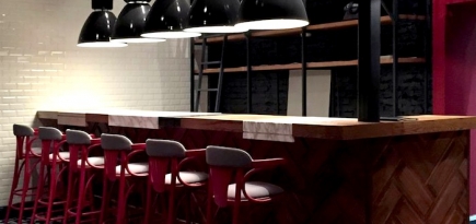 И нашим, и вашим: новый гастробар \"Компания\"  в Санкт-Петербурге