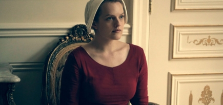 Костюмы из «Рассказа служанки» покажут на выставке в США