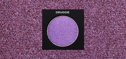 Kimono Ким Кардашьян, румяна Orgazm от NARS: правила нейминга в бьюти