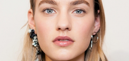 Красота в деталях: образы с показов Chanel, Dior и Louis Vuitton