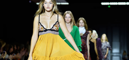 Обзор Buro 24/7: Giambattista Valli, весна-лето 2016