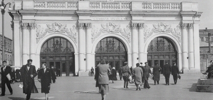 7 экскурсий об архитектуре и истории в Москве и Петербурге