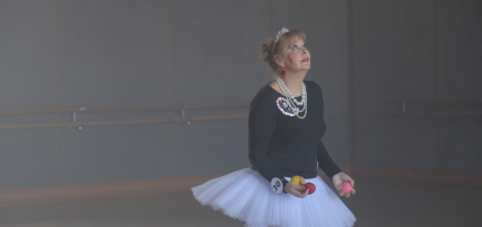 Андрей Минеев выпустил клип на песню «Бабушки»