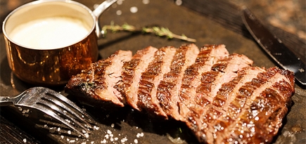 \"Гирлянда Steak Shop & Show\": питерский ресторан от продавцов фермерских продуктов