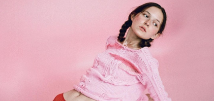 Новое имя. Knitlubov — чувственные вязаные топы и платья из Петербурга