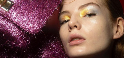 Тренды в прическах и макияже, которые мы заберем в 2022-й