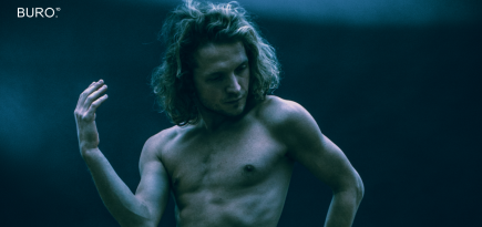 Движение есть жизнь: Владимир Варнава – о перформансе для BURO.