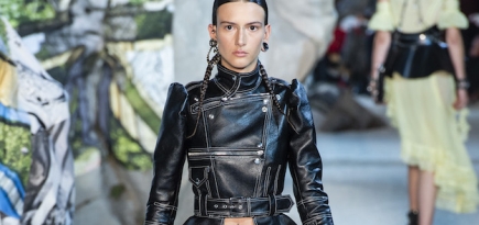 Alexander McQueen, коллекция весна-лето 2019