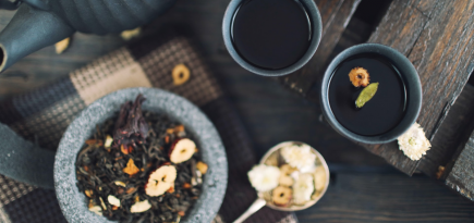 Зимний чай (и не только) с травами, ягодами, пряностями: 10 рецептов