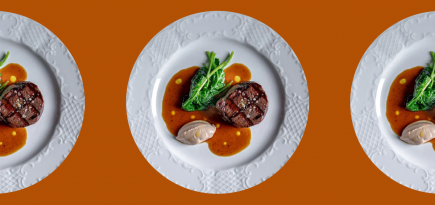 Новости ресторанов: сэндвичи с индийским хлебом и паста в окружении искусства