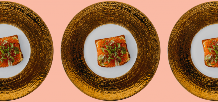 Новости ресторанов: бабка с кокосовым муссом, коктейли to go и осетровая икра на завтрак