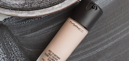 Увлажняющий флюид Face Colour Next to Nothing от M.A.C — выбор Buro 24/7