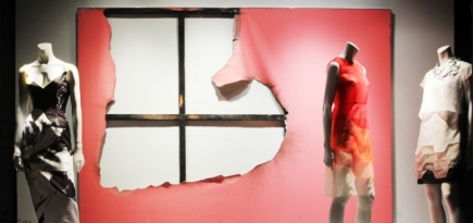 Весенние арт-витрины Bergdorf Goodman