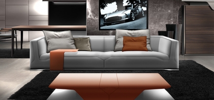 Bentley и Aston Martin на выставке Salone del Mobile 2014