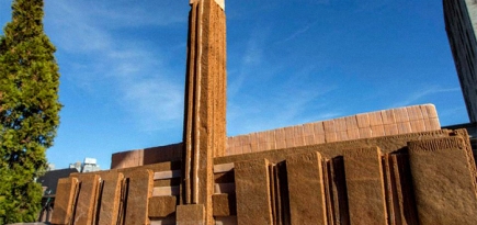 Пряничные копии знаменитых музеев на Art Basel Miami