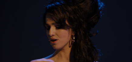 Появилось первое изображение Марисы Абелы в роли Эми Уайнхаус из предстоящего байопика