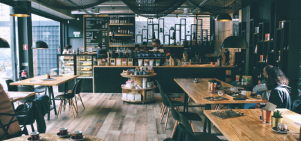 Роспотребнадзор рекомендовал ставить столики в ресторанах на расстоянии 1,5 метра