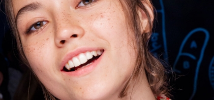 Как повторить макияж с веснушками с показа Preen