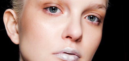 Как повторить макияж с «морозными» губами с показа Stella Jean