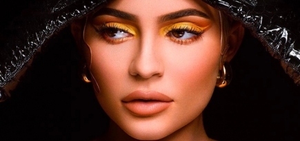 Кайли Дженнер выпустила коллекцию макияжа в честь Хеллоуина