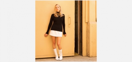 Марго Робби показала первое фото в образе героини из нового фильма Квентина Тарантино