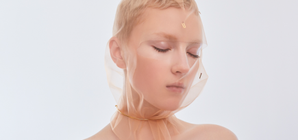 Полупрозрачные балаклавы и позолоченные очки в новогодней коллекции Pêche Péché