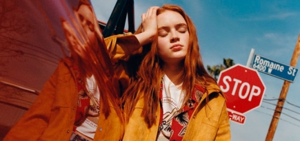 Актёры из «Очень странных дел» выпустили капсульные коллекции для Pull & Bear