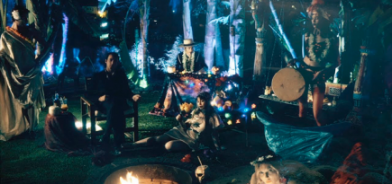 Освежающие треки для воскресного вечера — плейлист Buro.