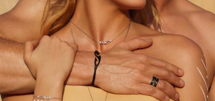 Akillis выпустил коллекцию украшений, напоминающих татуировки