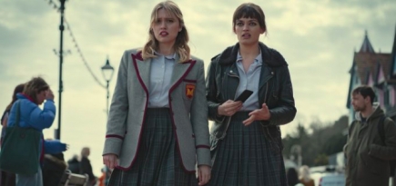 Netflix показал кадры из третьего сезона «Полового воспитания» и назвал дату его выхода