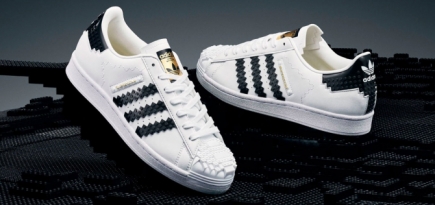 Lego и adidas Originals переосмыслили кроссовки Superstar