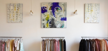 В салоне винтажной одежды Bon Appartement теперь можно купить произведения искусства
