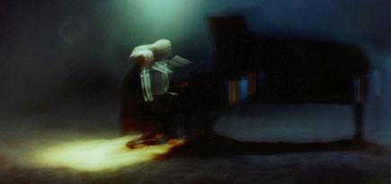 Джеймс Блейк выпустил мини-альбом с каверами на песни Билли Айлиш и Joy Division