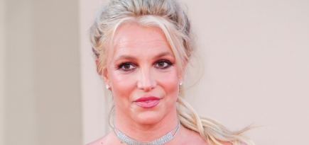 Бритни Спирс показала видео с танцами — в конце она сломала ногу