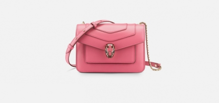 Bvlgari представил сумки и аксессуары из новой осенне-зимней коллекции