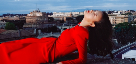 Bvlgari выпустил летнюю кампанию, вдохновленную простыми радостями жизни