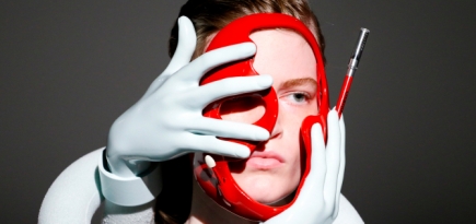 Хуссейн Чалаян выпустил инстаграм-фильтр по мотивам маски из его коллекции 2019 года