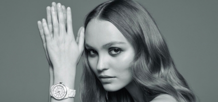 Chanel отметил 20-летие часов J12 роликом с Лили-Роуз Депп и Наоми Кэмпбелл