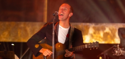 Coldplay, Эд Ширан и Cardi B примут участие в онлайн-фестивале Warner Music