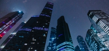 С 13 января на прививку от коронавируса смогут записаться сотрудники гостиниц и IT-специалисты