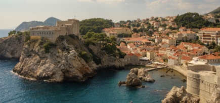 Власти Хорватии отменили ПЦР-тесты для привитых «Спутником V» российских туристов