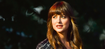 Дакота Джонсон сняла клип для группы Coldplay