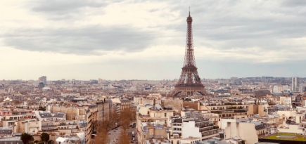 Эйфелева башня снова открыта для посетителей — после перерыва в восемь с половиной месяцев