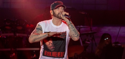 Эминем поделился своим номером телефона в твиттере