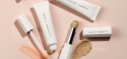 Рианна выпустила два новых средства для ухода за губами