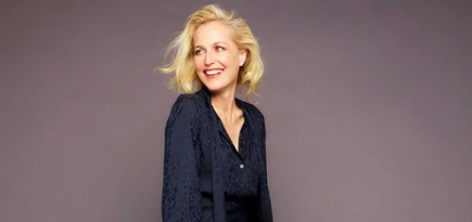 Джиллиан Андерсон снялась в новой кампании обувного бренда Dune