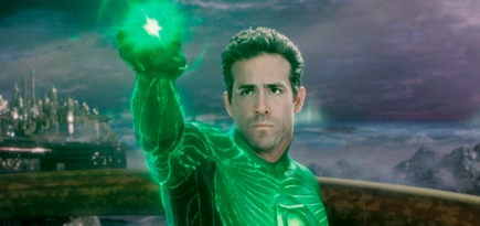 Райан Рейнольдс и Тайка Вайтити попытались сделать вид, что не снимались в «Зеленом фонаре»