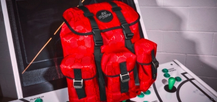 Gucci сделал рюкзак в коллаборации с киберспортивной организацией 100 Thieves