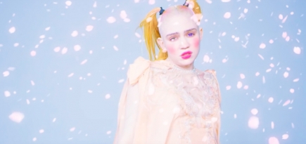 Grimes выпустила клип на трек «Idoru» в аниме-эстетике