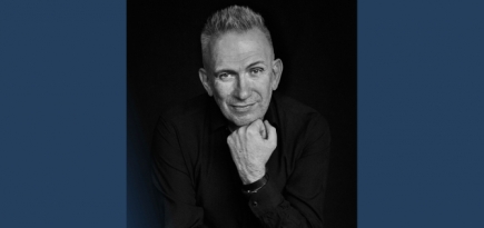 Жан-Поль Готье даст интервью в запасниках Эрмитажа